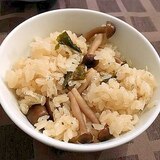 秋の味覚！きのこ炊き込みご飯